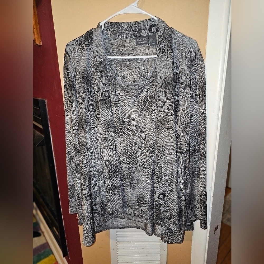 Chico's Additions Grey 2pc Jacket & Tank Top SZ 3.